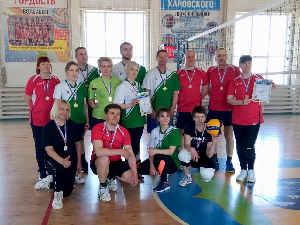 Очередную спортивную победу принесли волейболисты «Харовсклеспрома» в копилку Группы компаний