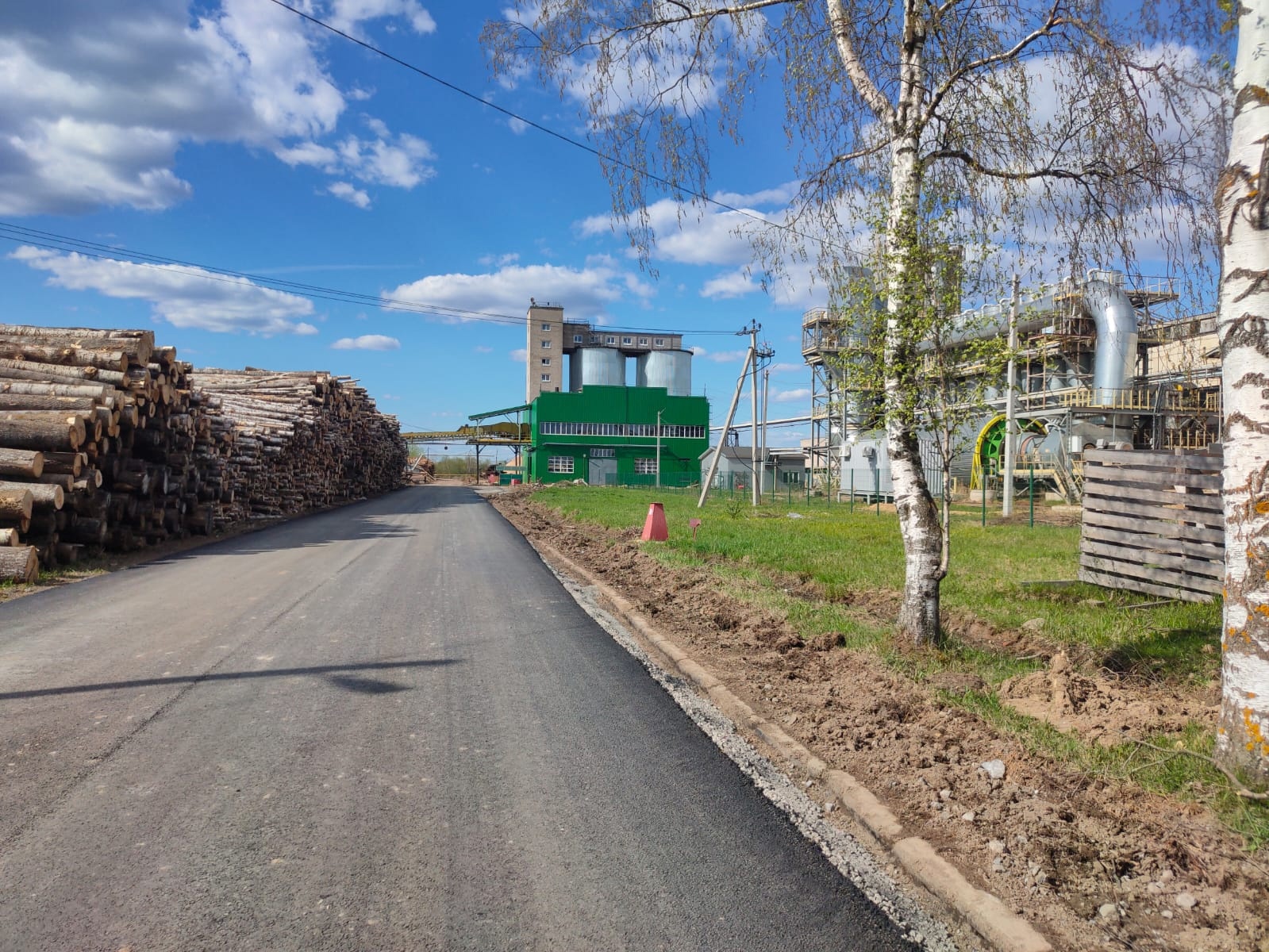 На территории «ВохтогаЛесДрев» отремонтировали дороги